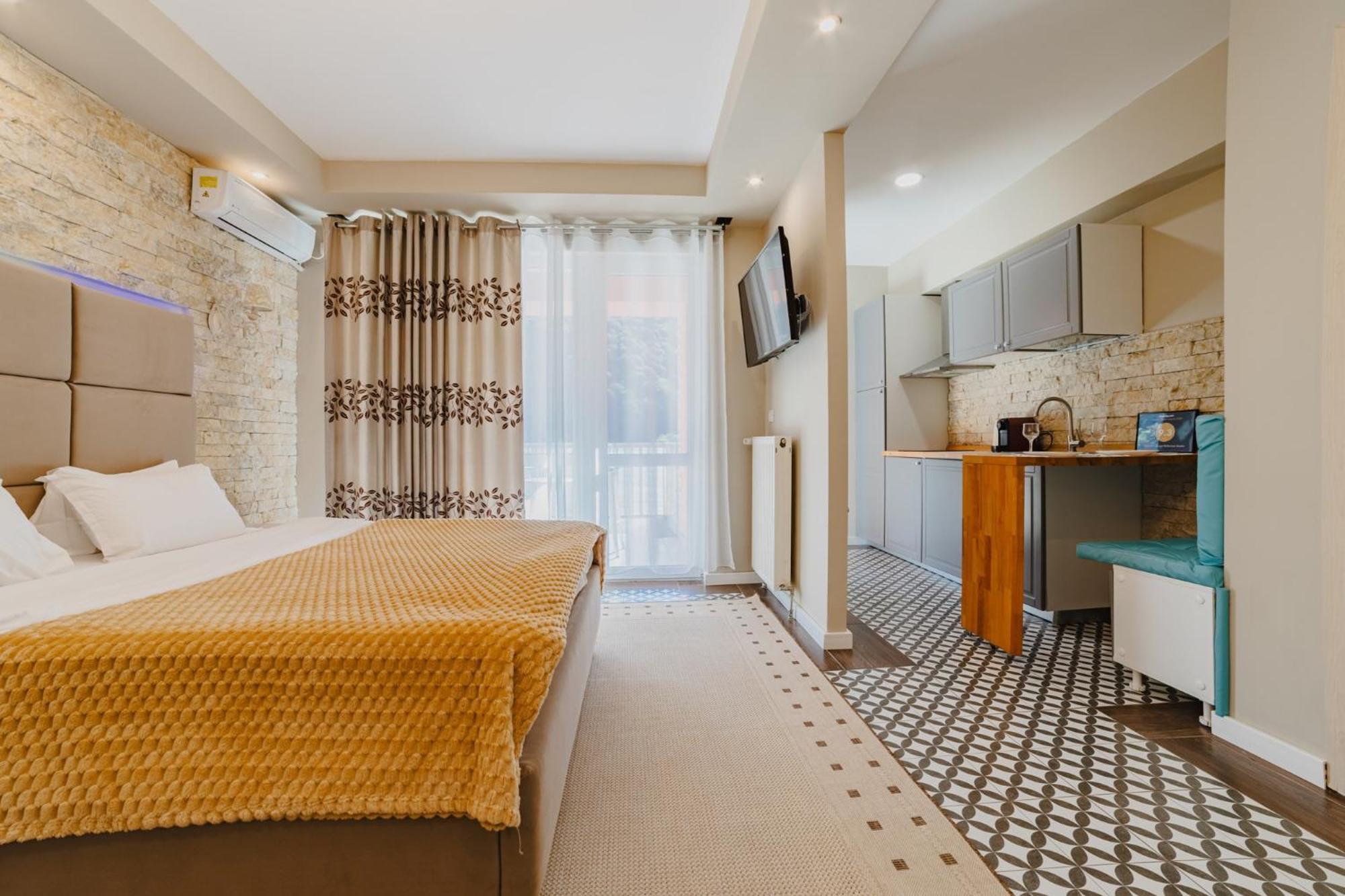 Romantic Jacuzzi Belleview Studio Σινάια Εξωτερικό φωτογραφία