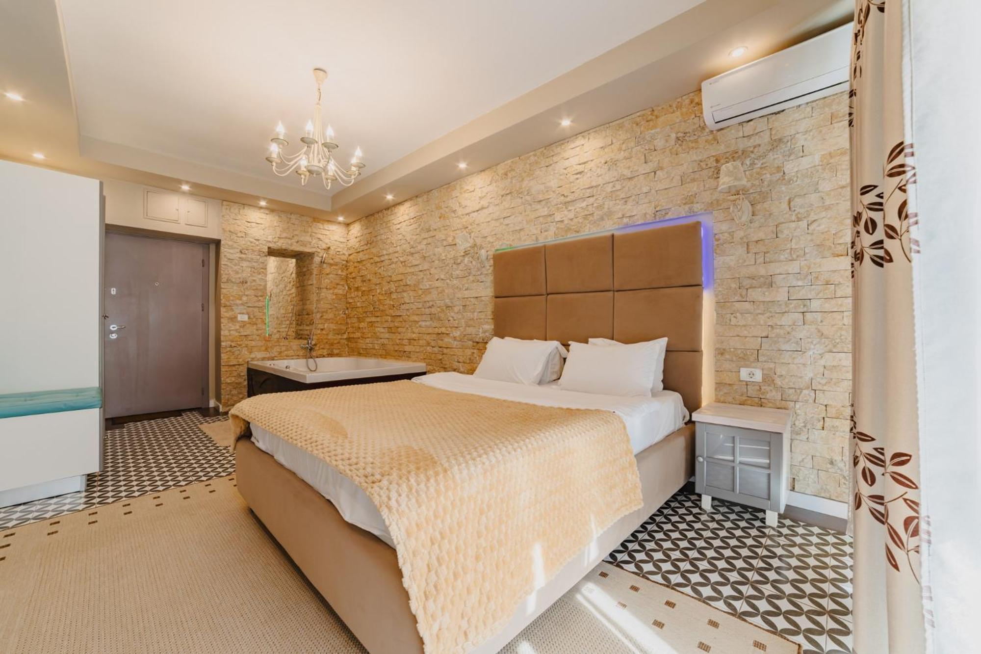 Romantic Jacuzzi Belleview Studio Σινάια Εξωτερικό φωτογραφία